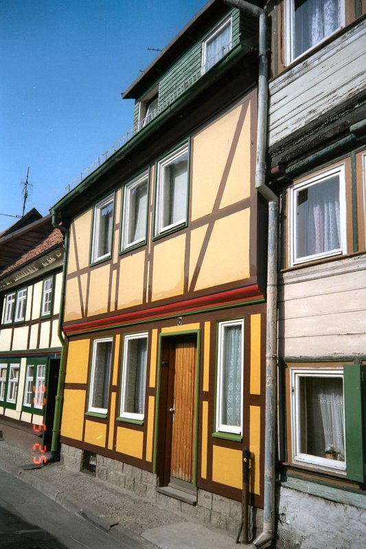 Fachwerkhuschen in Werningerode, dig. Dia von 1993