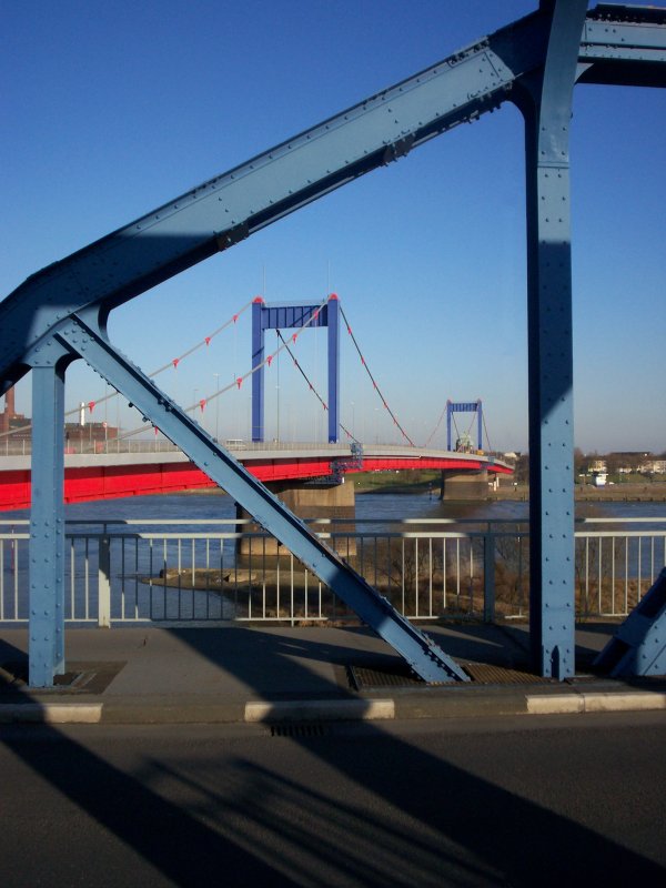 Friedrich-Ebert-Brücke - Blick von Homberg Richtung Ruhrort