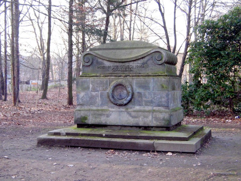 Gefallenendenkmal zum Gedenken an die Gefallenen des 1. Weltkrieges im Wurzener Stadtpark, 10.02.08