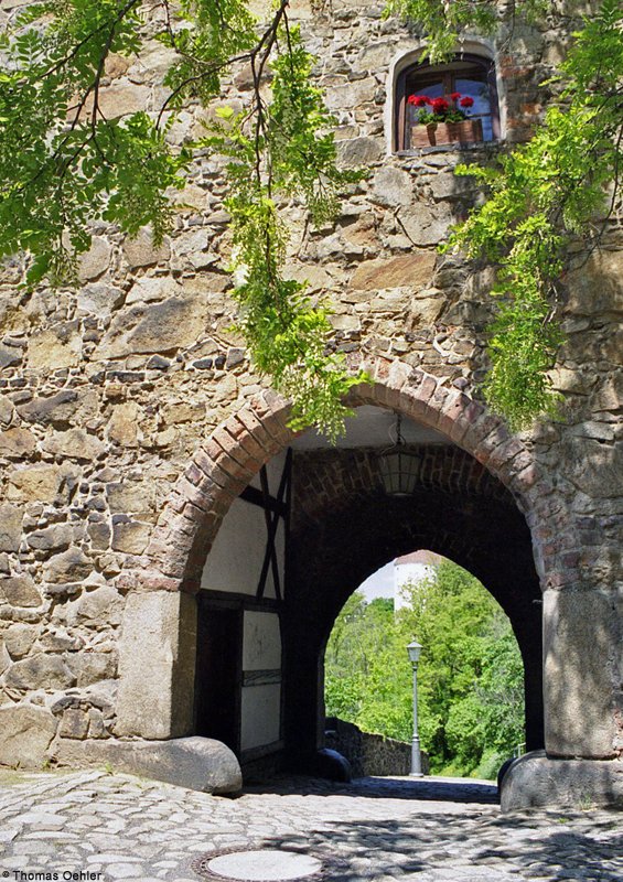 Geht man von der Alten Wasserkunst in Richtung Burgwasserturm, durchschreitet man das Mhltor aus dem Jahre 1606. Aufnahme vom Mai 2005.