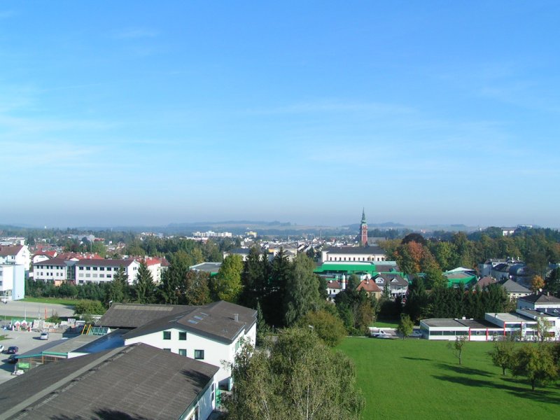 Grandiose Aussicht ber die Stadt Ried im Innkreis aus 40mtr. Hhe des Feuerwehrkrankorbes ; 070922