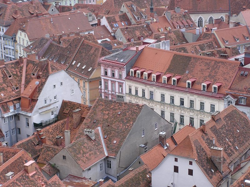 Graz ist berhmt von ihre rote Dcher.