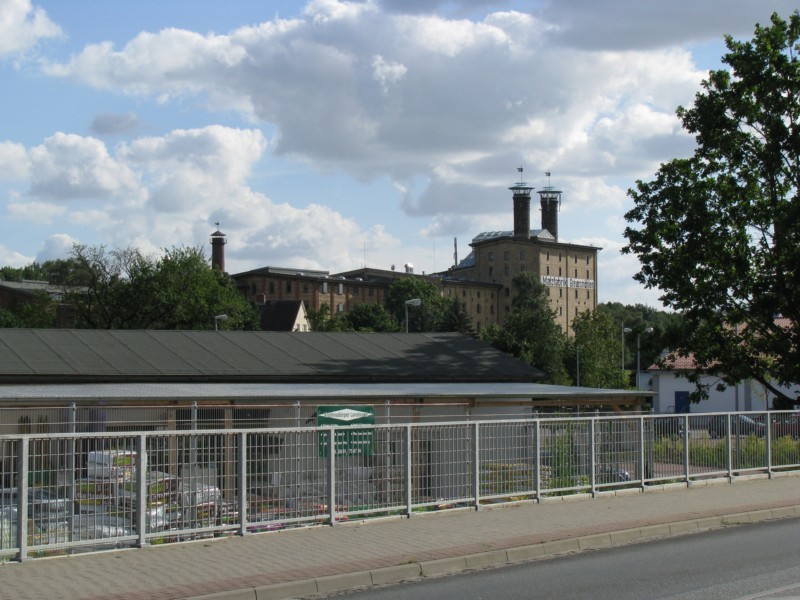 Grevesmhlen, Blick vom Badstberbruch (B 105) zur ehem Malzfabrik, heute Sitz der Kreisverwaltung 09.08.2008