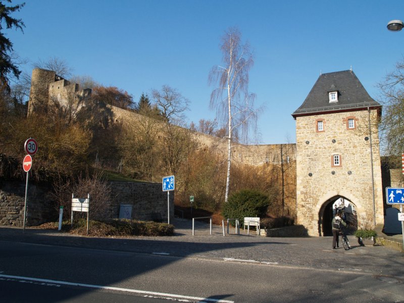  Heisterbacher Tor  und Teile der Stadtmauer in Bad Mnstereifel - 21.03.2009