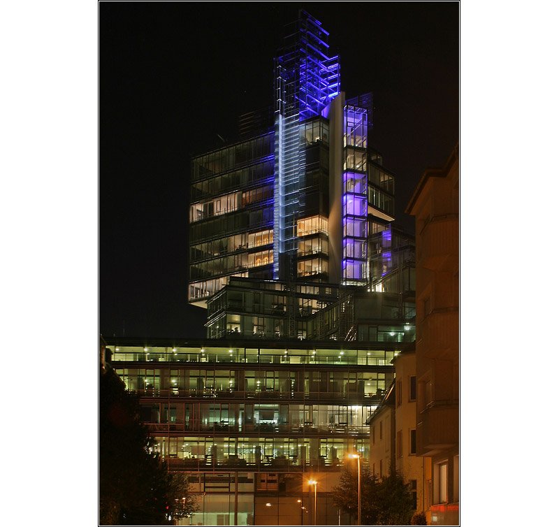 Hochhaus der Nord LB bei Nacht. 1.11.2006 (Matthias)