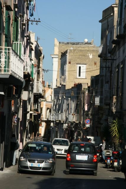 In der Via Vittorio Emanuele.
