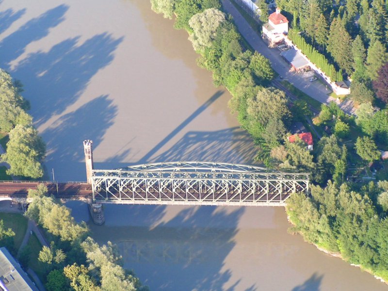 Kaiserin-Elisabeth-Eisenbahnbrcke fhrt ber den Inn 070616