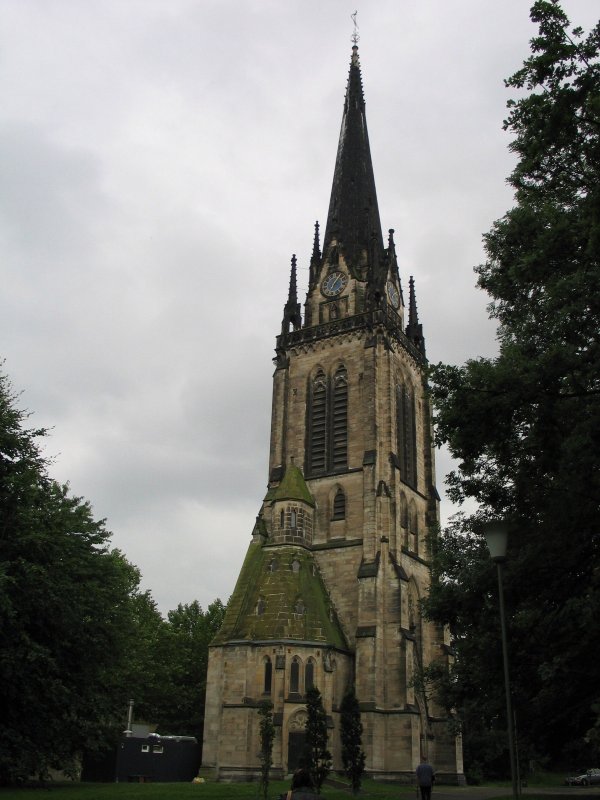 Kassel-Mitte Ev.Kirche Lutherkirche. Nach der Zerstrung im 2. Weltkrieg blieb nur noch der Turm erhalten. Heute befindet sich ein Cafe im Untergeschoss. An bestimmten Tagen kann der Turm bestiegen werden und ein herrlicher Blick ber Kassel genossen werden.