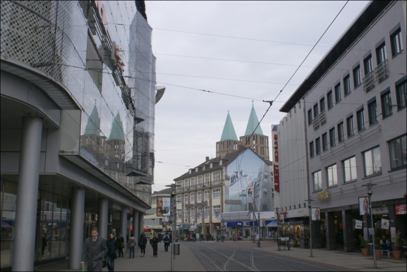 Kassel - Untere Knigsstr. mit Blick auf die Martinskirche