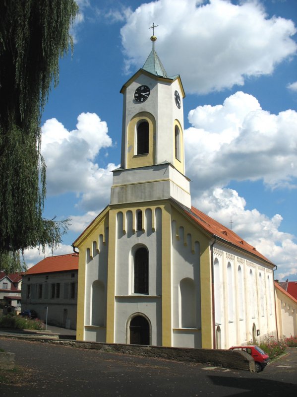 Katholische Kirche in Hrob (ehemals kniglich freie Bergstadt Klostergrab im bhmischen Erzgebirge), Okres Teplice (Bad Teplitz-Schnau) /Nord-Bhmen; 25.08.2007
