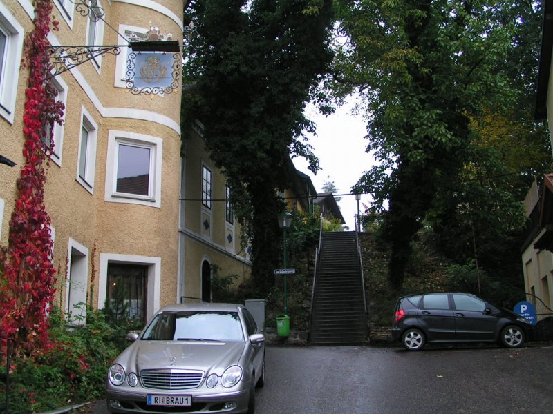 Kellerbräustiege führt hinauf zum Schloßberg; 071005