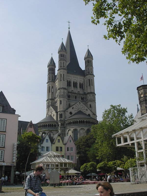 Kirche Sankt Martin am Rheinufer in Kln.