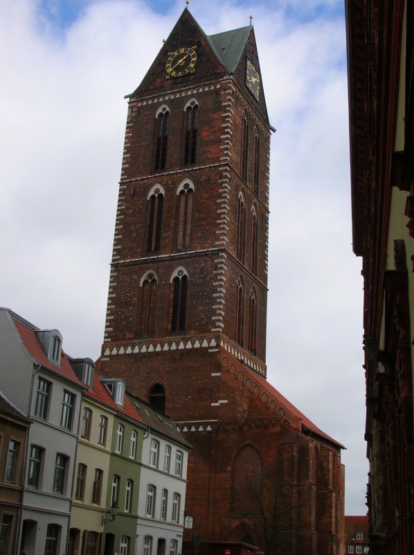 Kirchturm von St. Marien in Wismar. Die Kirche wurde 1945 schwer beschdigt und 1960 gesprengt. Nur der Turm blieb stehen.

Aufgenommen im April 2007