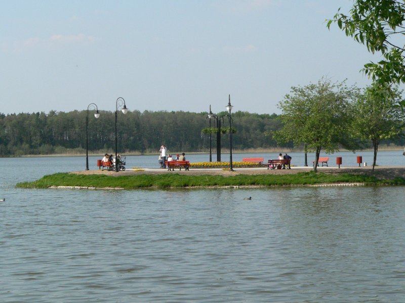 Kleine Ausflugshalbinsel am See in Wolsztyn. 28.4.2007