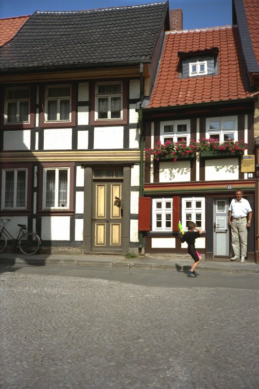 Kleine Fachwerkhuser in Werningerode, dig. Dia von 1992