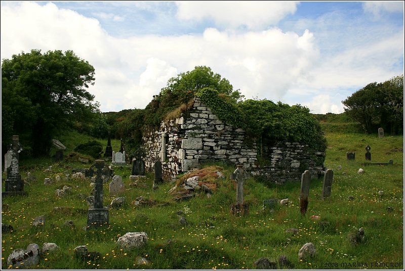 Kleiner Friedhof auf dem Weg vom Sheep's Head Way zum Mizen Head, Irland Co. Cork.
