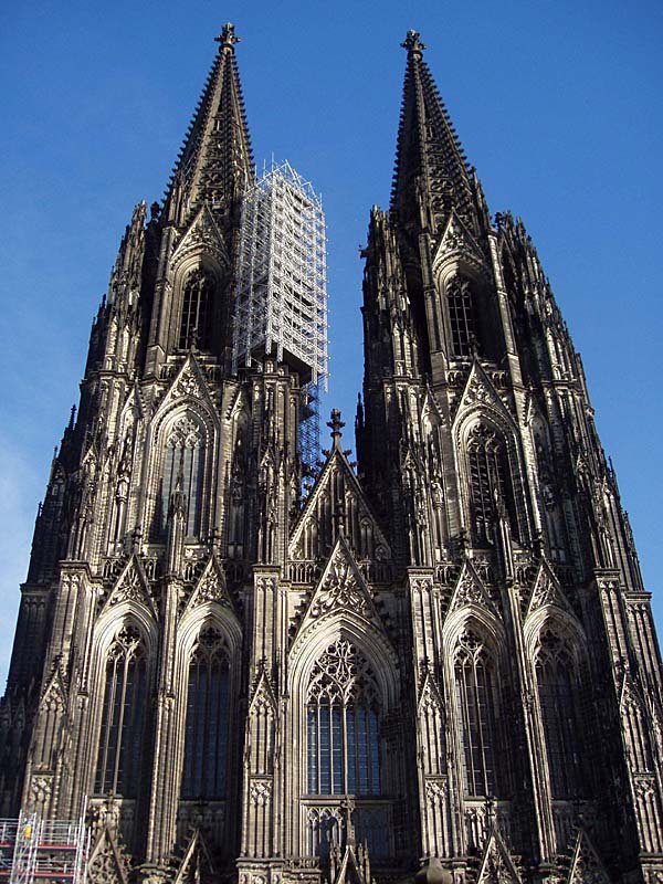 Kln, Hohe Domkirche. Westfassade. 10. Okt. 2004, 14:38