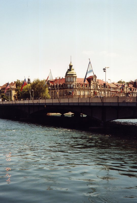 KONSTANZ am Bodensee, Rheinbrcke bei Hochwasser, 1999