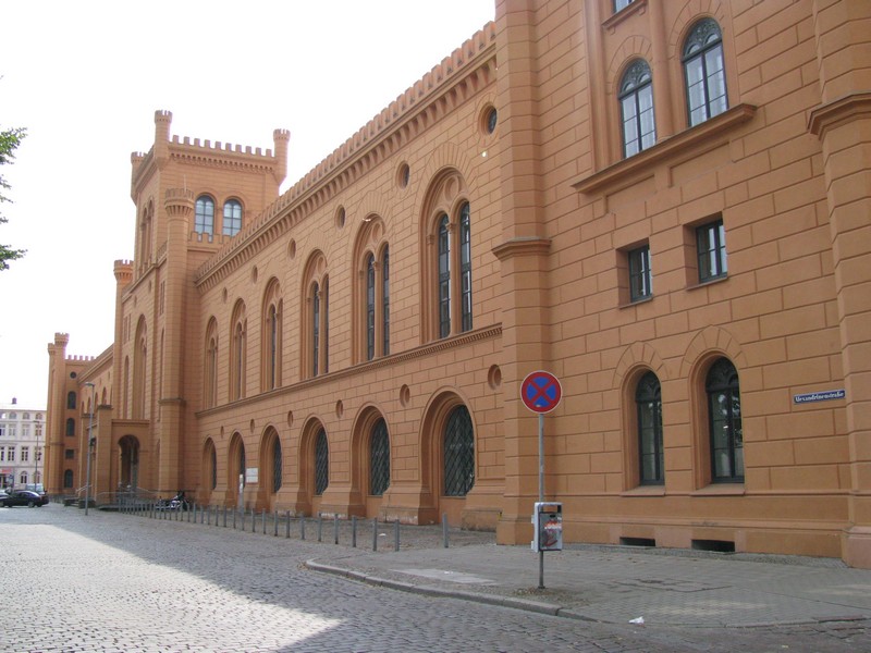 Landeshauptstadt Schwerin; Alexandrinenstrae ex. Arsenal, heutige Innenministerieum des Bundeslandes Mecklenburg-Vorpommerns, 15.08.2009