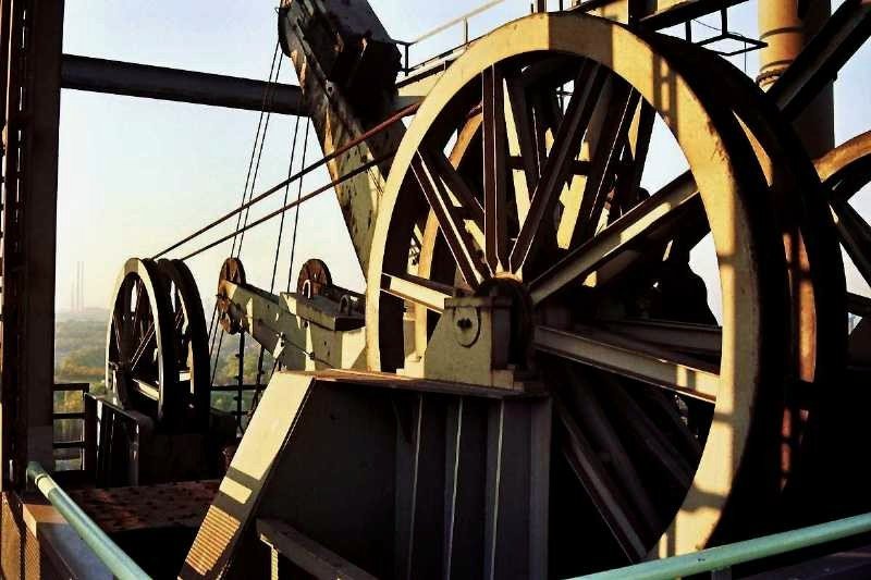 Landschaftspark Duisburg Nord: Rderwerk auf Hochofen 5 (Oktober 1994)