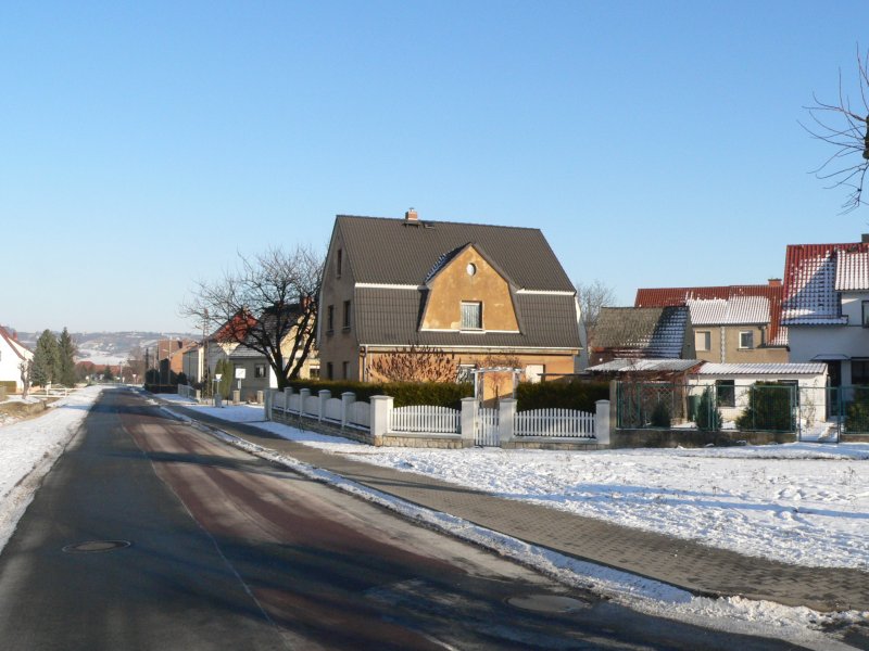 Laucha an der Unstrut - Blick auf Huser in der Eckartsbergaer  Strae - Foto vom 11.01.2009