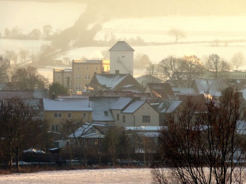 Laucha an der Unstrut - Blick von der Weischtzer Strae auf die Huser Unterstadt - Foto vom 10.01.2009