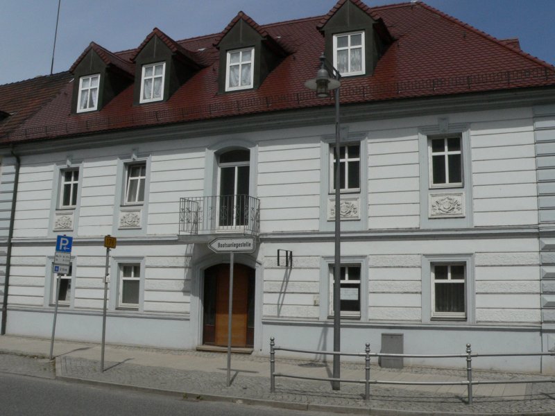 Laucha an der Unstrut - Die ehemalige Lwen-Apotheke - Groe Salzstrae Ecke Obere Hauptstrae - Foto vom 09.05.2009 
