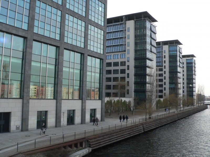 Leben an der Spree. Nahe den Treptowers in Berlin. 17.2.2007