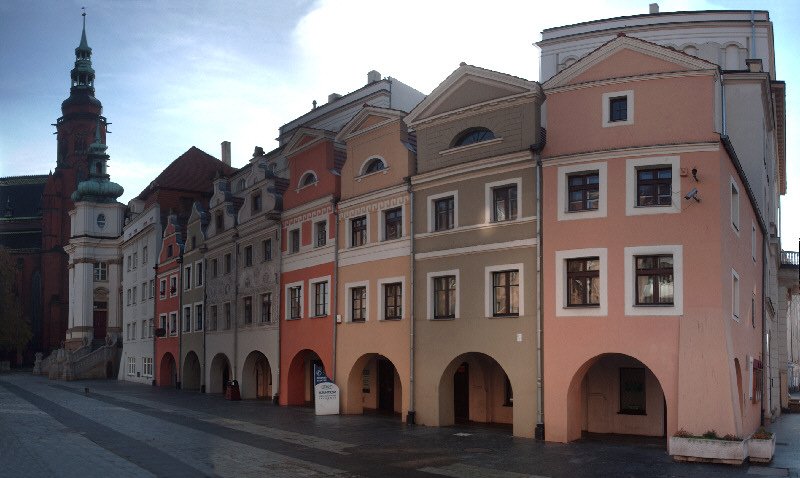 Legnica 01.11.2008. Rynek i  sledziowki  / Der Ring mit  Heringbuden 