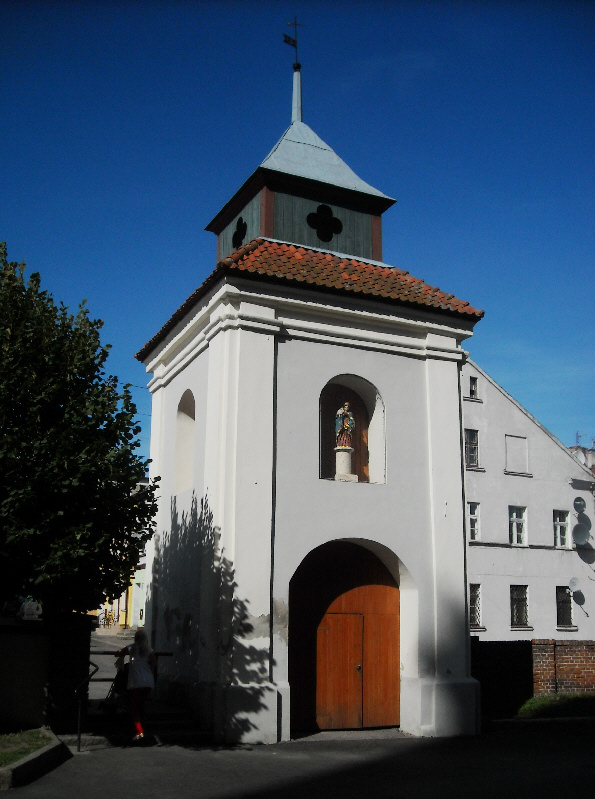 Lidzbark Warminski / Heilsberg 08.2009. kosciol Sw. Piotra i Pawla-dzwonnica / St. Peter und Paul Kirche-Glockenturm.