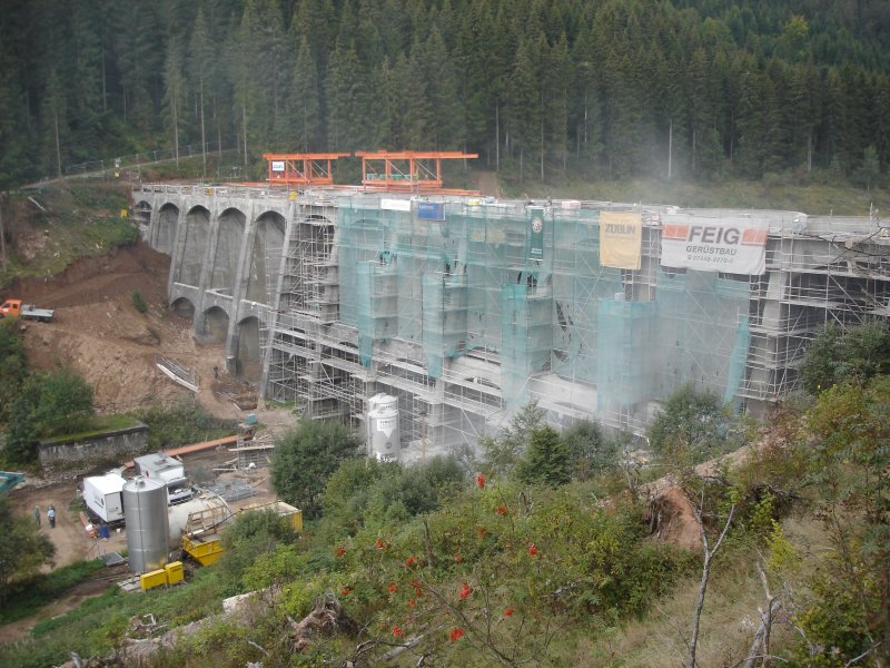 Linachtalsperre bei Furtwangen/Schwarzwald
1925 eigeweiht,nach jahrzehntelangem Leerstand 2006 grosse Sanierung