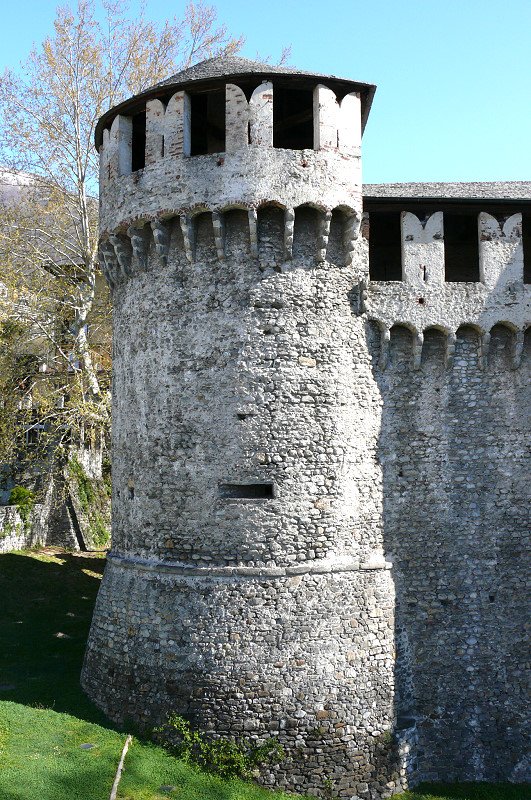 Locarno Castello Visconteo - das Castello diente von 1513 bis 1798 als Sitz der Landvgte. Blick von Westen, Foto vom 07.04.2008