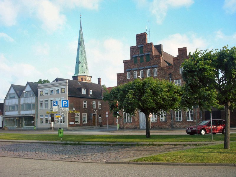 Lbeck-Travemnde, Blick zur Kirche, 2005