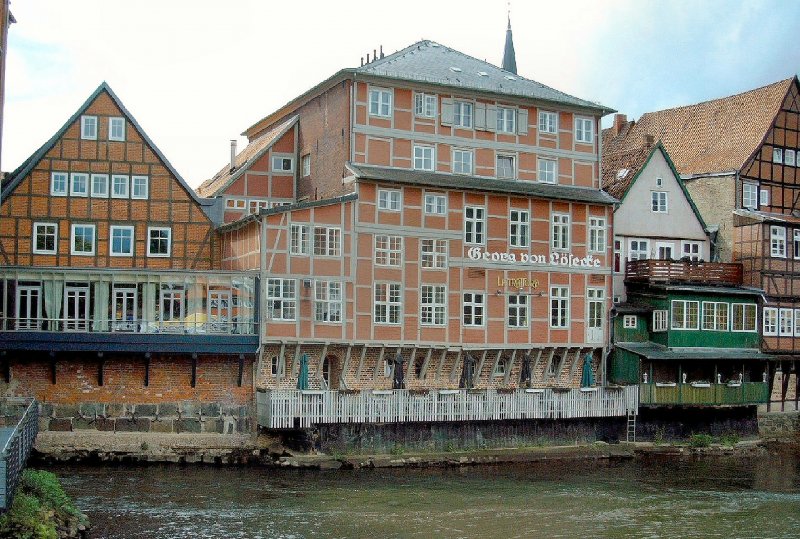 Lneburg, Altstadt an der Ilmenau, 2004