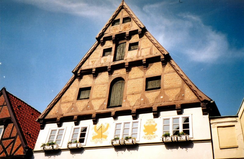 Lneburg, Giebelhaus im Frhjahr 2003