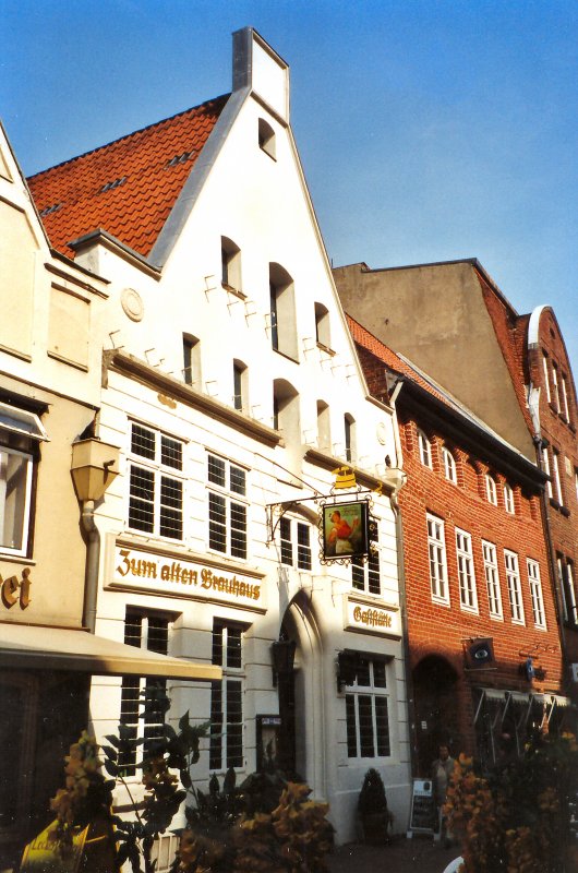 Lneburger Altstadt mit Giebelhusern, digitalisiertes Analogfoto Frhjahr 2003