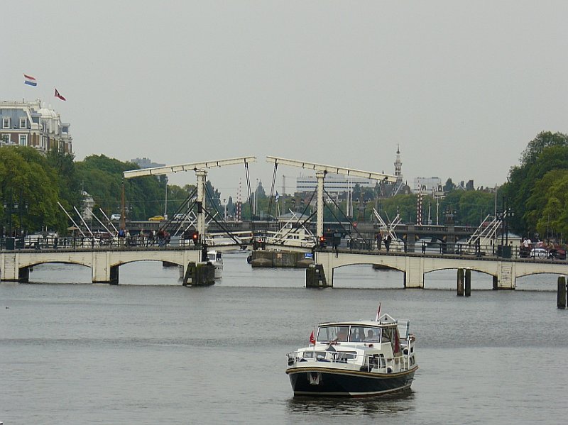 Magere brug ber die Amstel
Amsterdam 20-07-2007