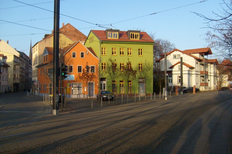 Markantes grnes Haus in Erfurt Brhler-/ Gorkistrae