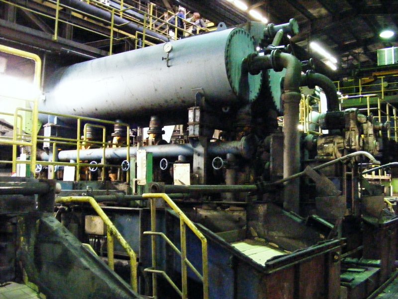 Maschinen, Kessel und Rohrleitungen in der Kohlenwsche des Bergwerks Auguste Victoria 3/7 in Marl beim Tag der offenen Tr am 9. Mai 2009. 
