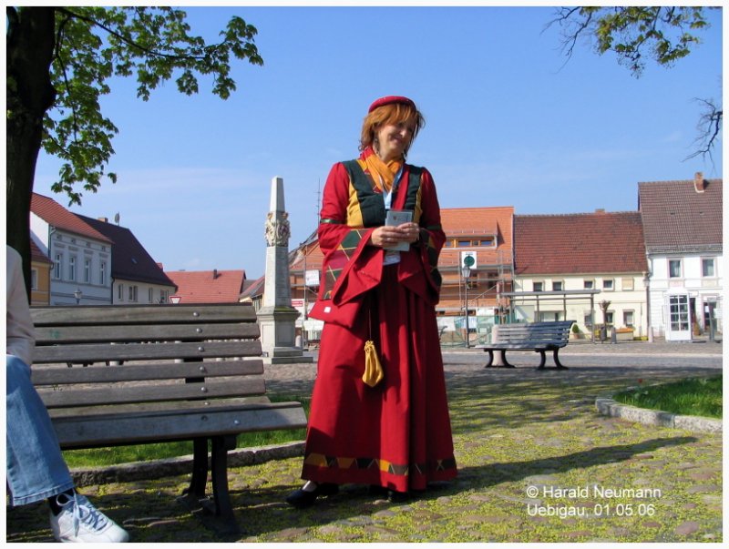 Mindestens einmal im Monat oder zu besonderen Anlssen werden in Uebigau historische Stadtfhrungen durchgefhrt. Fhrerinnen sind Mitglieder des Heimatvereins der Stadt. Uebigau ist Mitglied in der brandenburgischen  AG Stdte mit historischen Stadtkern .