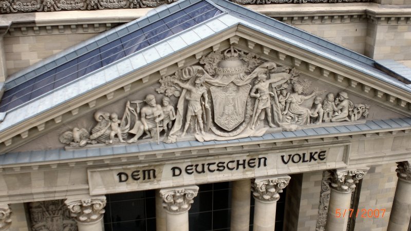Modell des Reichstagsgebude 'Dem deutscchen Volke' im Modellpark Wuhlheide, 2007