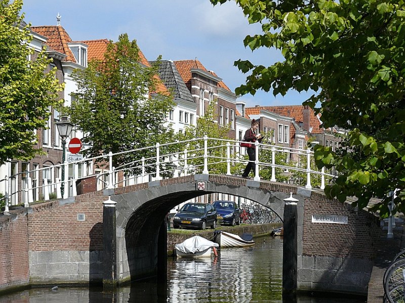 Molensteegbrug (Mhle Gasse Brcke auf Deutsch) in Leiden Baujahr 1733 
28-07-2007