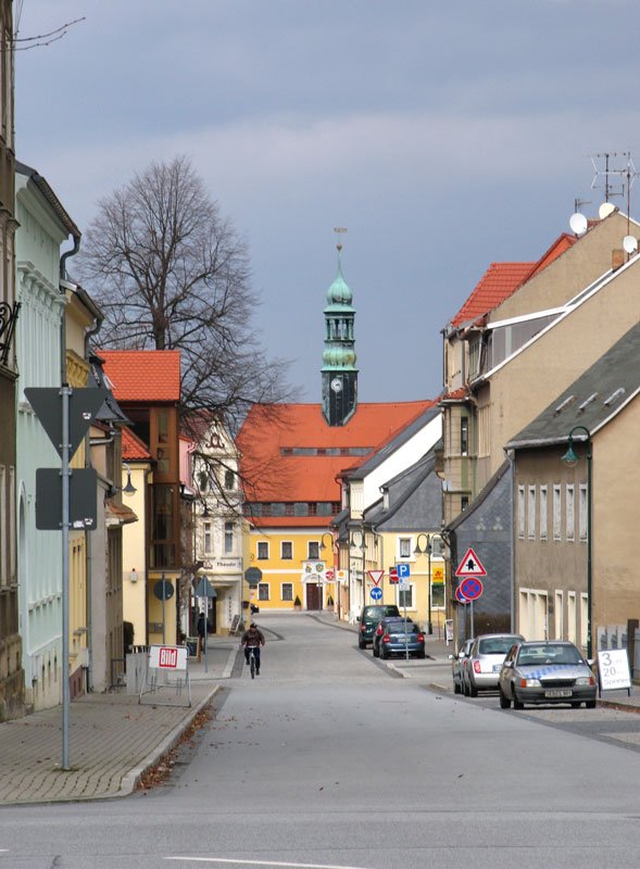 Neustadt (Sachsen) Blick von der Bahnhofstrae zum Rathaus; 27.02.2008
