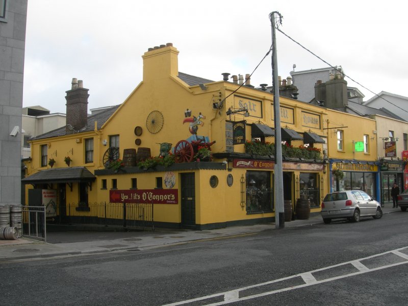 O'Connors Pub in Salthill, allein die Innendekoration lohnt einen Besuch.
Okt. 2006 
