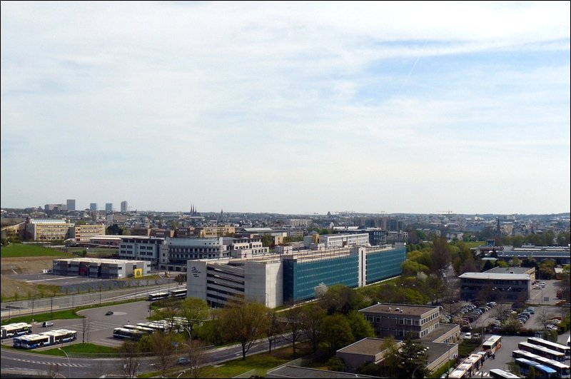 Panorama der Stadt Luxemburg aufgenommen von einer Feuerwehrleiter am Tag der offenen Tr in Hollerich am 27.04.08. 