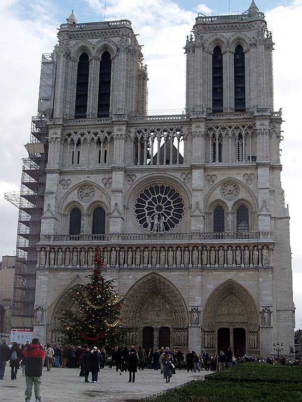 Paris, Kathedrale Notre Dame. Westfassade. 25. Dez 2004, 11:31