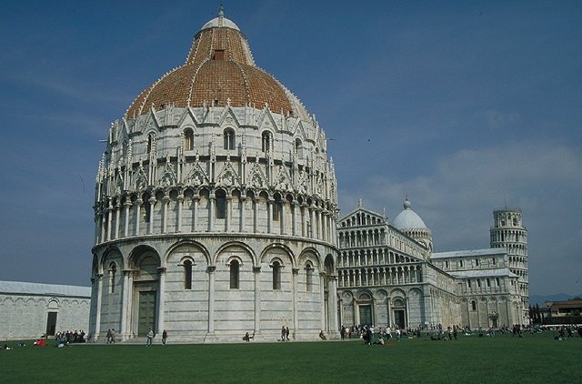 Piazza del Miracoli in Pisa. Ostern 1996