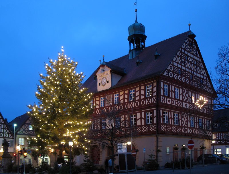 Rathaus Bad Staffelstein im Weihnachtsschmuck; 22.12.2006
