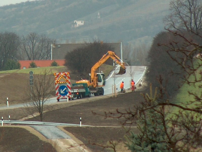 Restarbeiten an der neuen Strae von Laucha nach Dorndorf, Aufnahme vom 30.03.2006