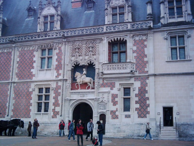 Schlo Blois: Haupteingang.
Fassade im Renaissancestil.